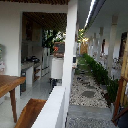 Andy Guesthouse Canggu Esterno foto