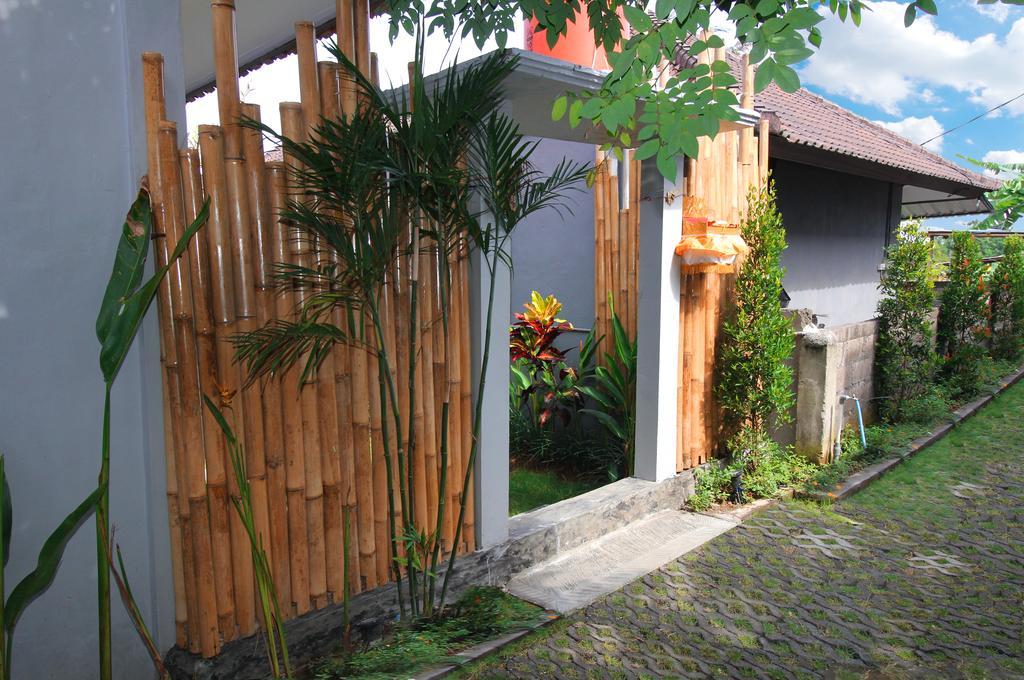 Andy Guesthouse Canggu Esterno foto