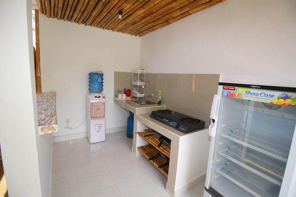Andy Guesthouse Canggu Esterno foto