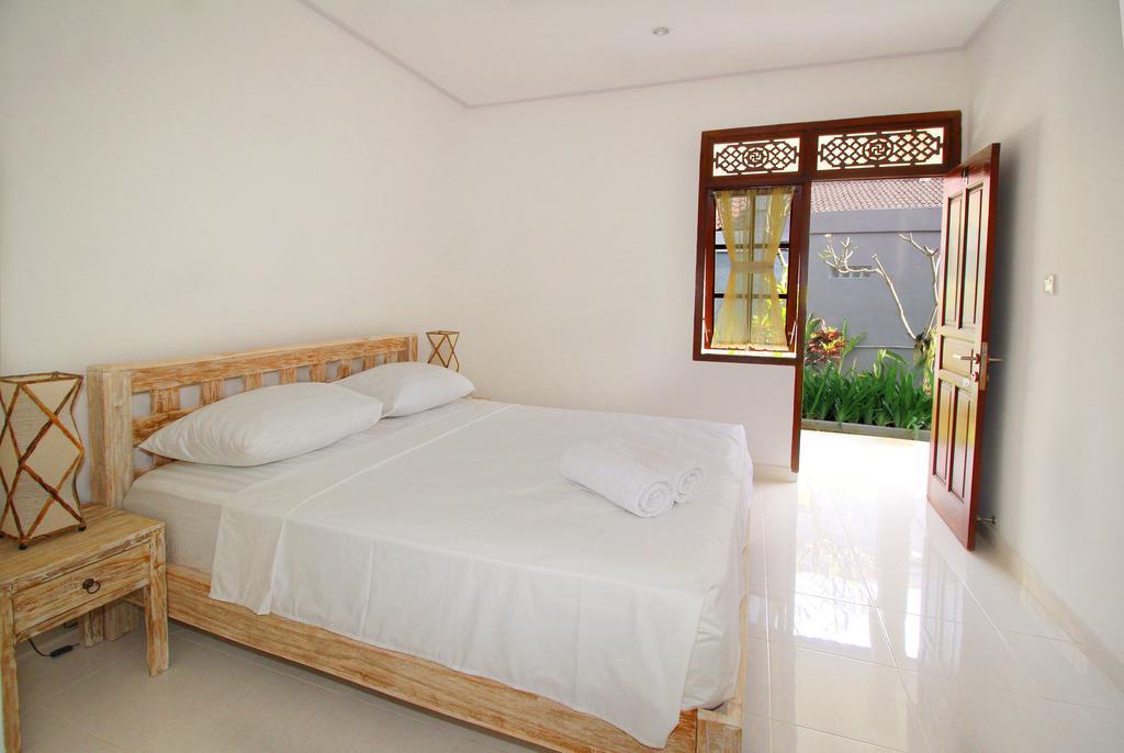 Andy Guesthouse Canggu Esterno foto