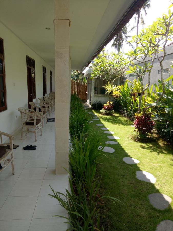 Andy Guesthouse Canggu Esterno foto