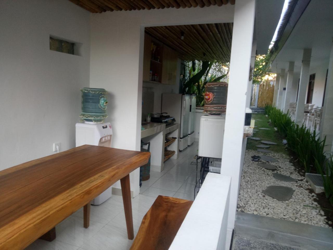 Andy Guesthouse Canggu Esterno foto